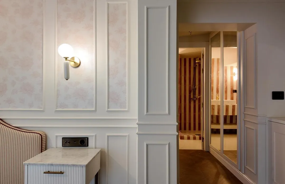 Bv House - Membersclub - Adult Only-1
